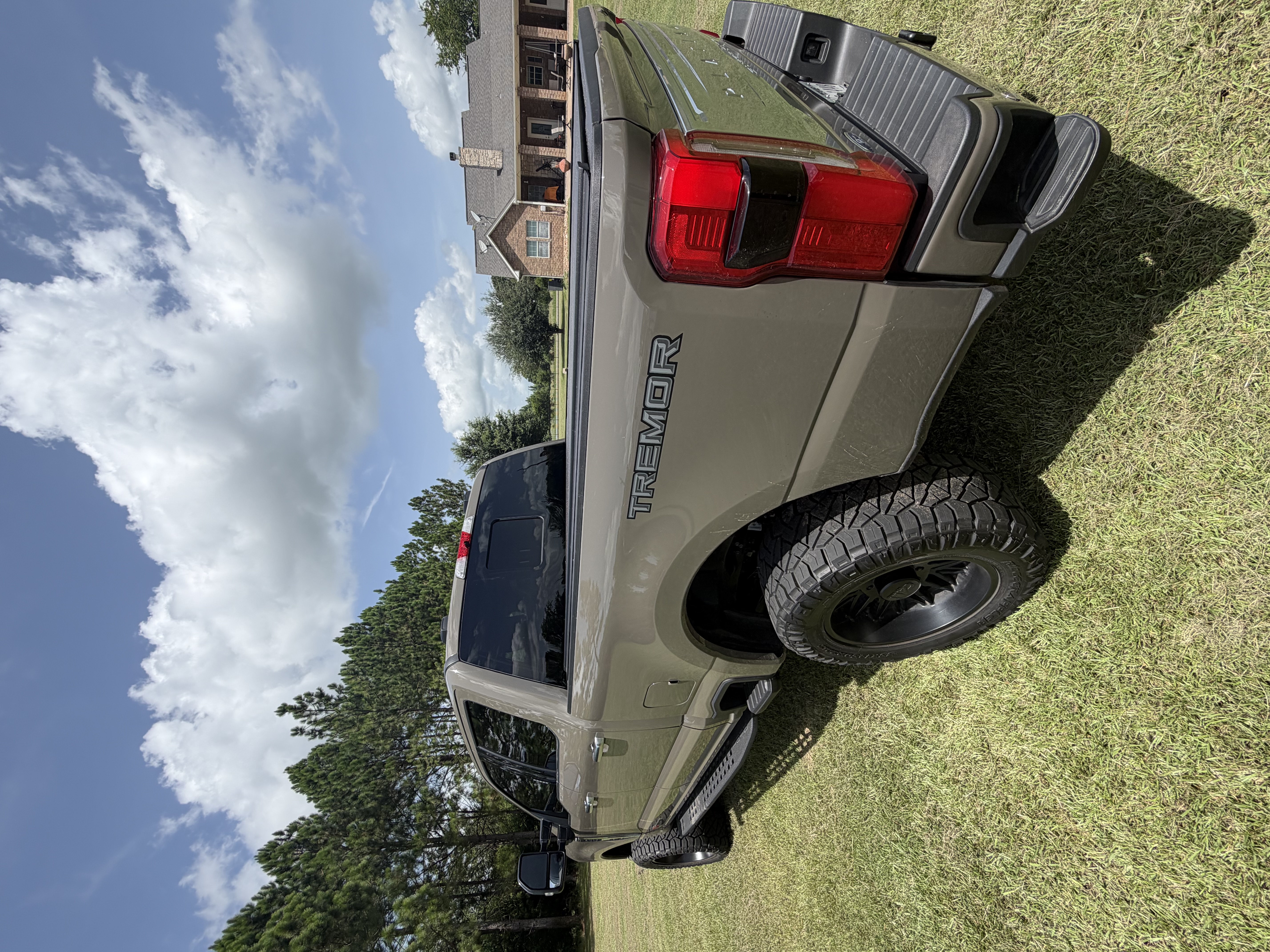 Used 2026 Ford F250 Platinum w/ Platinum Plus Package AWD/4WD image 8