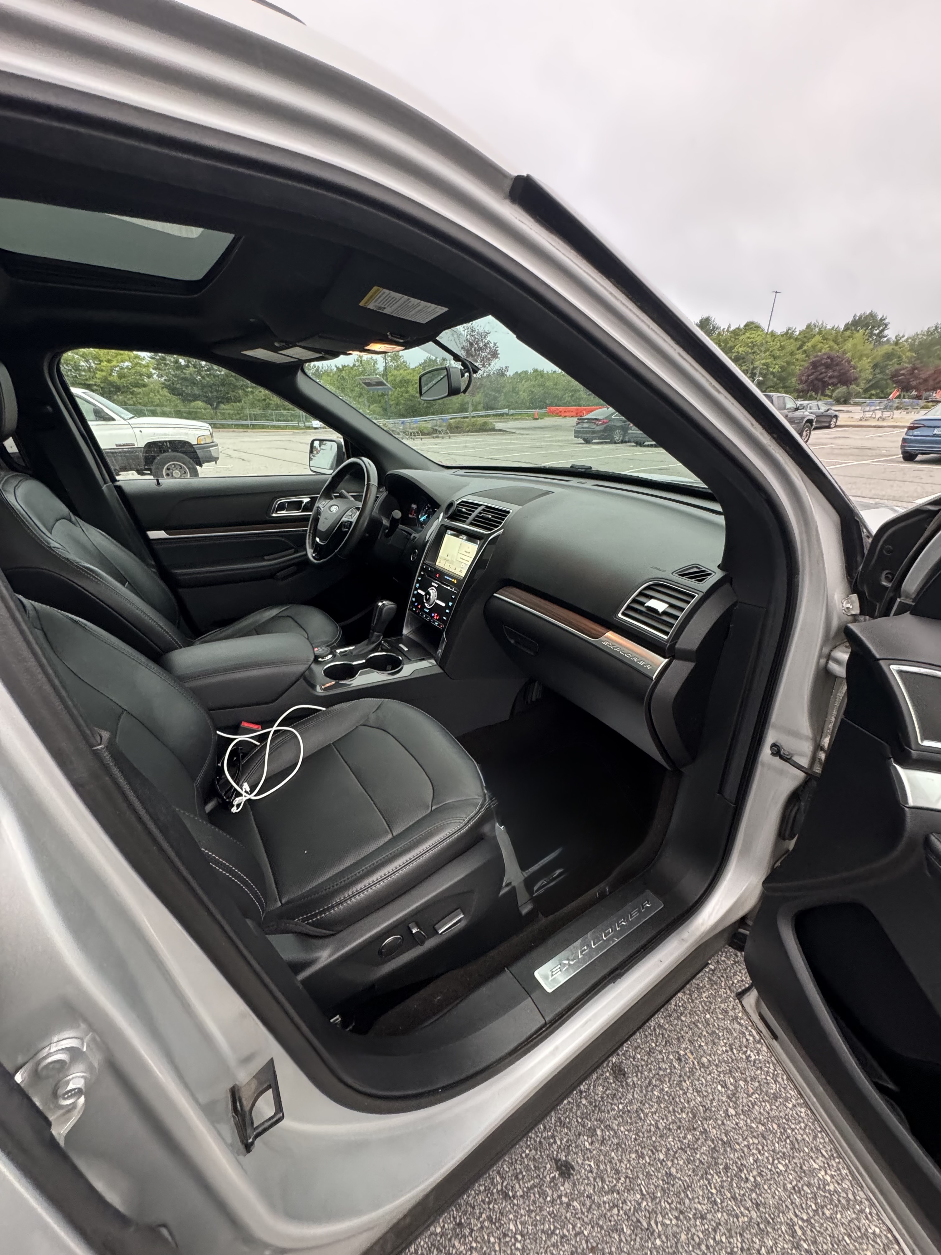 Used 2018 Ford Explorer Limited AWD/4WD image 13