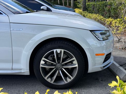 Used 2019 Audi A4 2.0T allroad Premium Plus AWD/4WD image 11