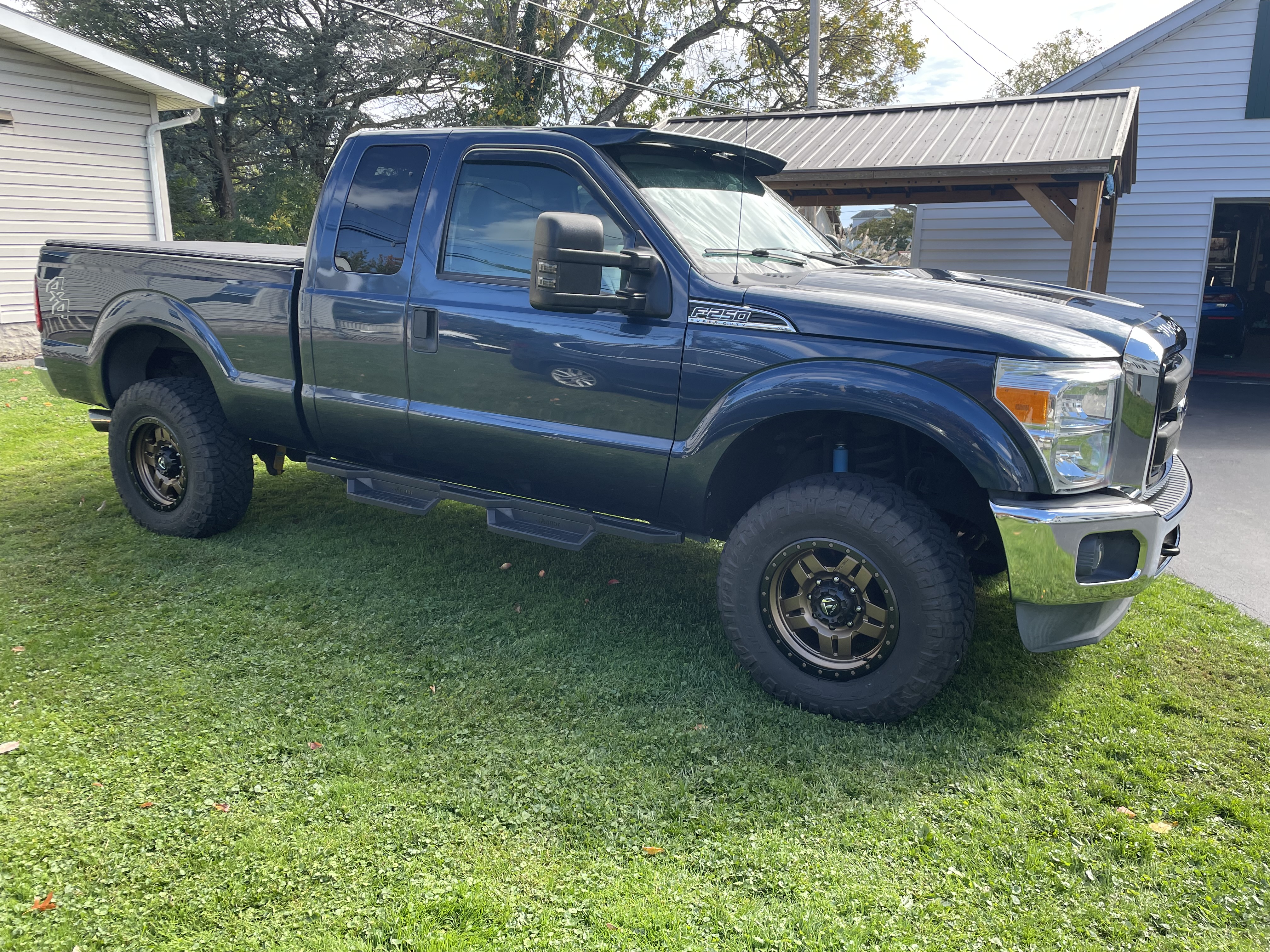Used 2016 Ford F250 XLT w/ XLT Value Package AWD/4WD image 2