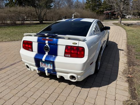Used 2006 Ford Mustang GT Premium image 4