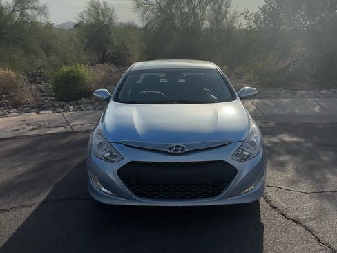 Used 2015 Hyundai Sonata Hybrid FWD image 5