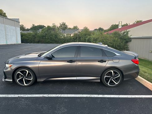 Used 2019 Honda Accord Sport image 5