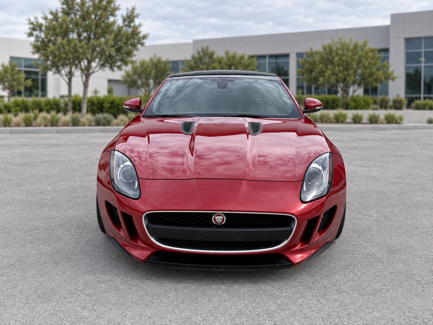 Used 2016 Jaguar F-TYPE Coupe RWD image 4