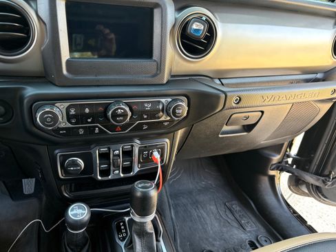 Used 2020 Jeep Wrangler Unlimited Sport AWD/4WD image 11