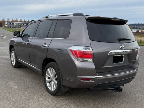 Used 2012 Toyota Highlander Limited image 4