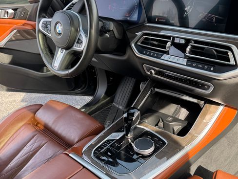 Used 2023 BMW X5 xDrive40i w/ M Sport Package AWD/4WD image 12