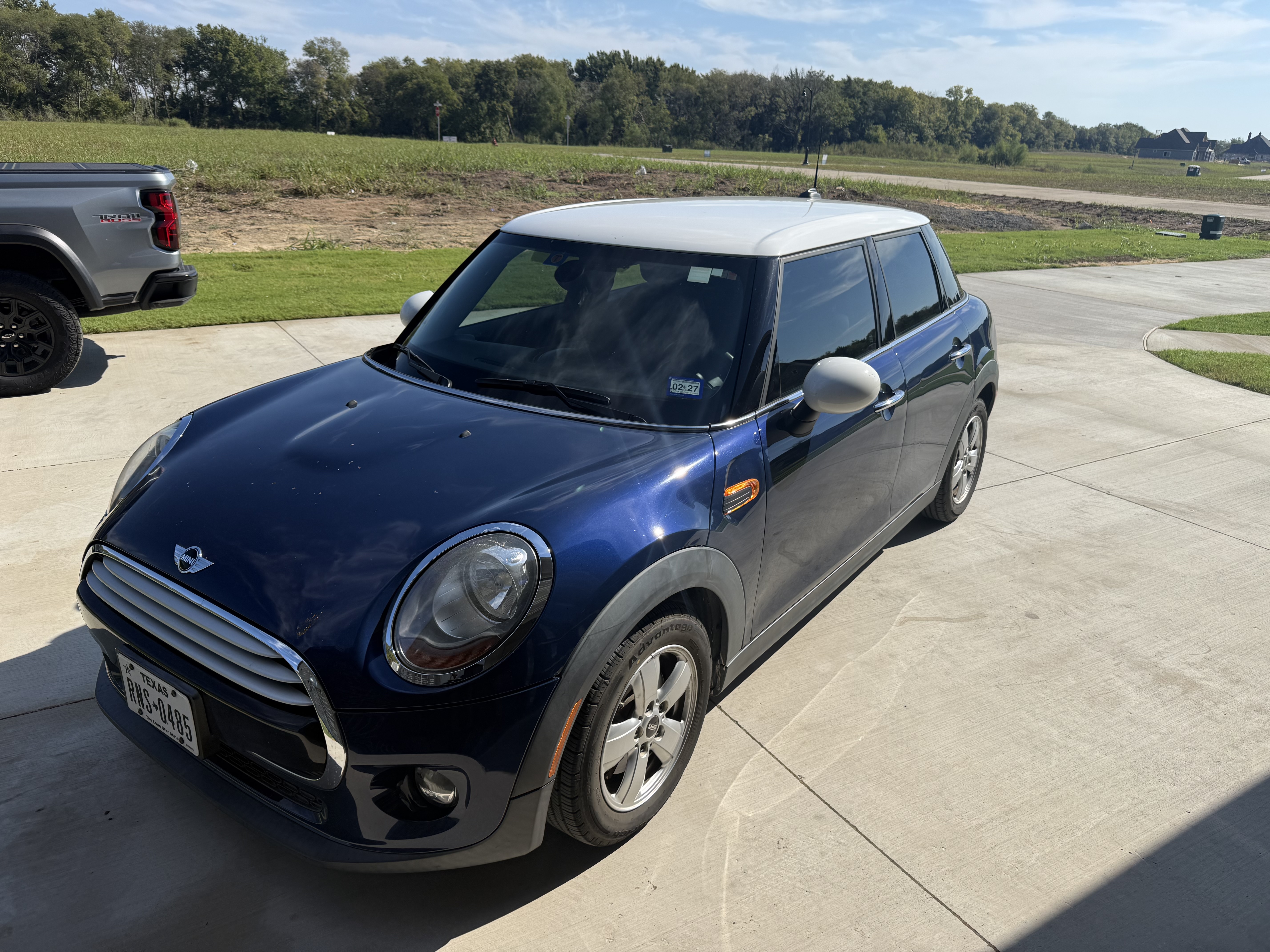 Used 2015 MINI Cooper 4-Door Hardtop FWD image 10