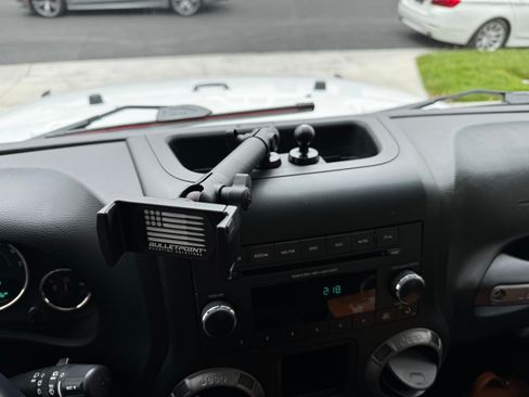 Used 2018 Jeep Wrangler Sport AWD/4WD image 5