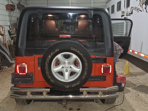 Used 2005 Jeep Wrangler X w/ Tire & Wheel Group (Ecco) image 14