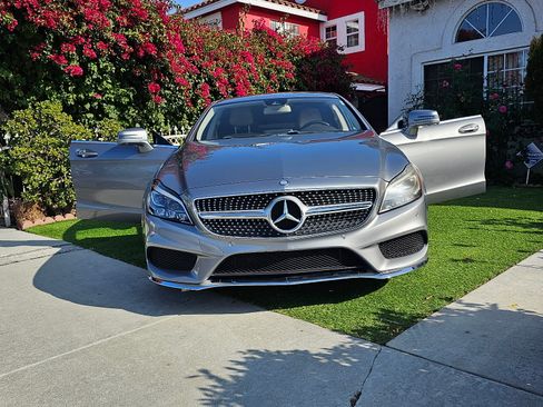 Used 2015 Mercedes-Benz CLS 400 image 2