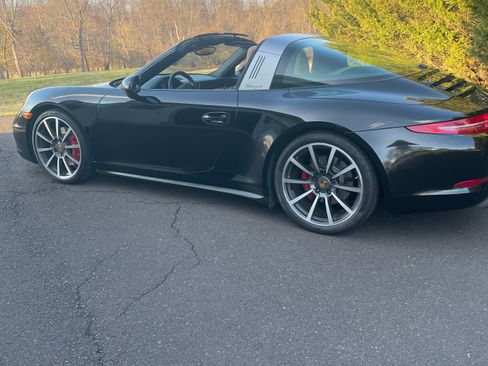 Used 2015 Porsche 911 Targa 4S AWD/4WD image 6