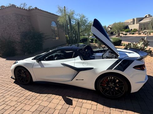 Used 2024 Chevrolet Corvette Z06 image 8