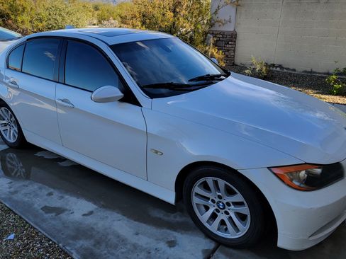 Used 2006 BMW 325i Sedan image 11