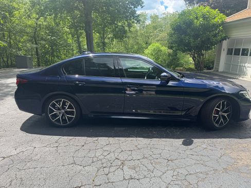 Used 2023 BMW M550i xDrive AWD/4WD image 7