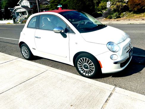 Used 2013 FIAT 500 Lounge w/ Luxury Leather Pkg FWD image 1