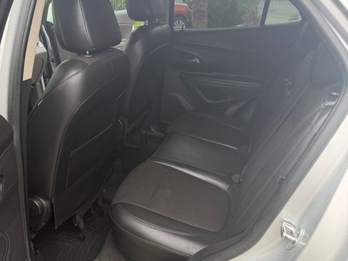 Used 2020 Buick Encore Preferred AWD/4WD image 11