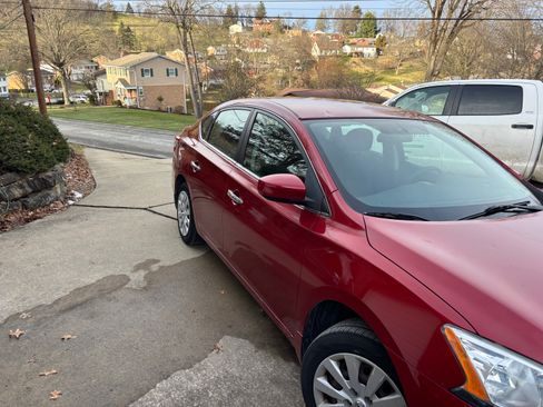 Used 2014 Nissan Sentra SV image 2