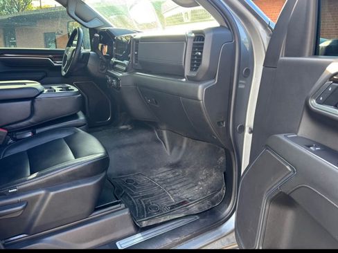 Used 2025 Chevrolet Silverado 2500 LT image 14