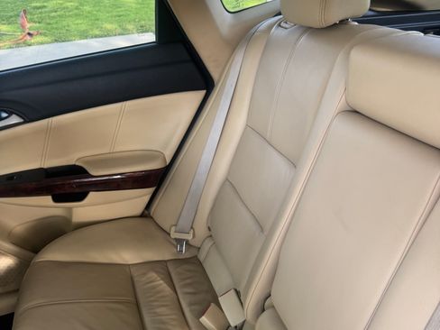 Used 2011 Honda Crosstour EX-L image 13