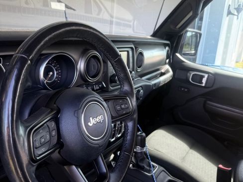 Used 2018 Jeep Wrangler Unlimited Sport S image 11