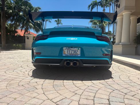 Used 2019 Porsche 911 GT3 RS RWD image 9