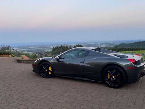 Used 2013 Ferrari 458 Spider image 8