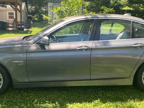 Used 2011 BMW 535i xDrive Sedan AWD/4WD image 5