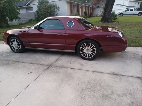 Used 2004 Ford Thunderbird image 16