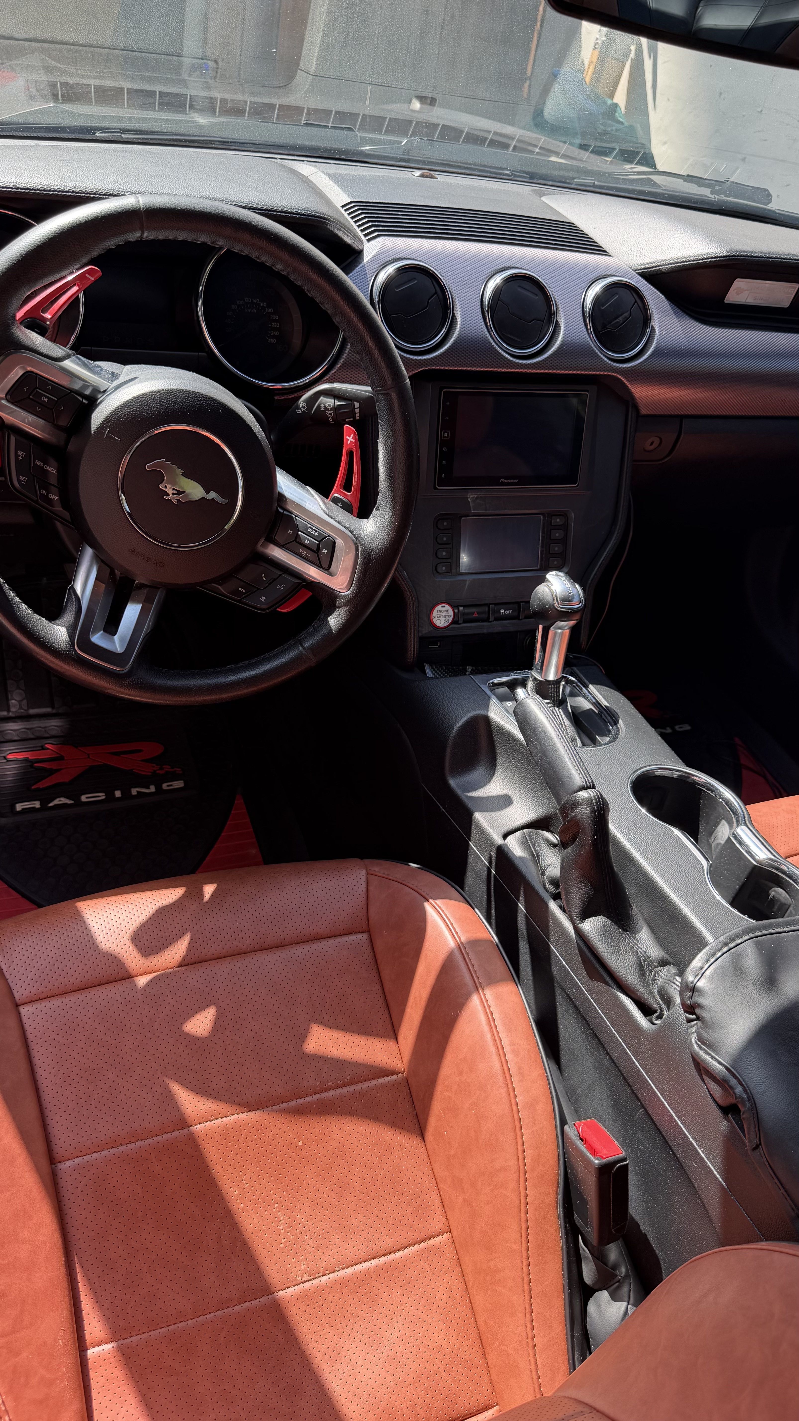 Used 2015 Ford Mustang Coupe RWD image 15