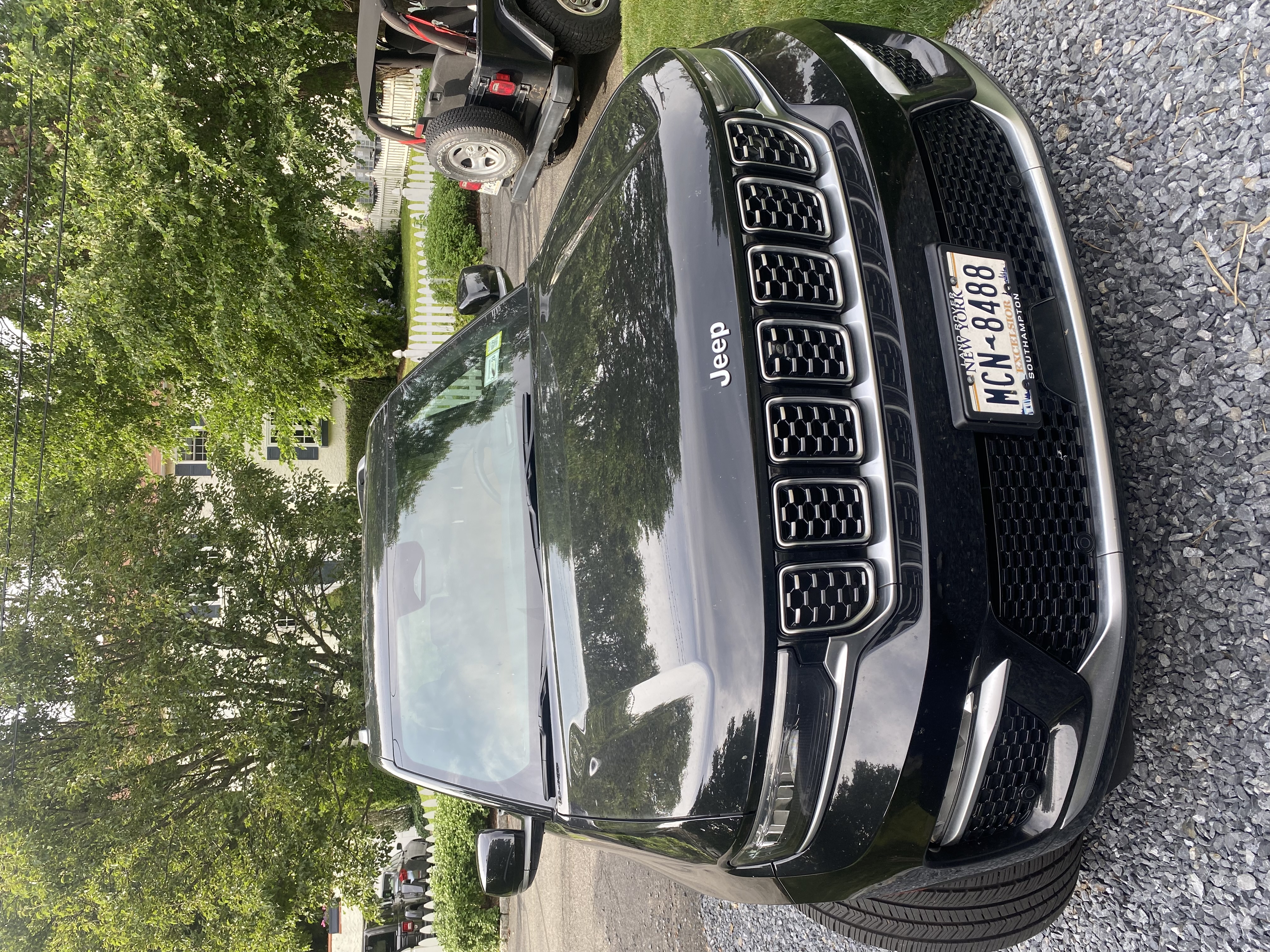Used 2022 Jeep Grand Cherokee Summit AWD/4WD image 2