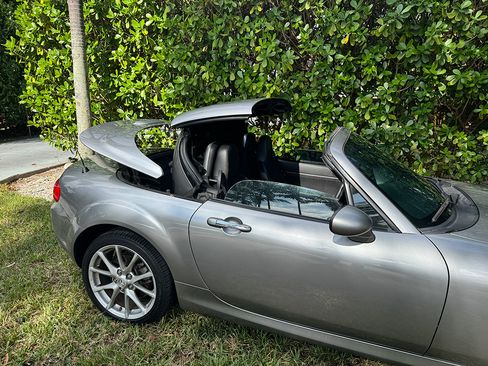 Used 2012 MAZDA MX-5 Miata Grand Touring image 12