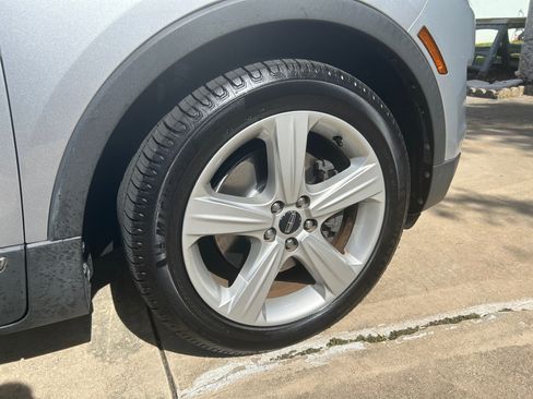 Used 2017 Lincoln MKC Premiere FWD image 5