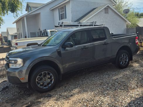 Used 2022 Ford Maverick XLT image 9