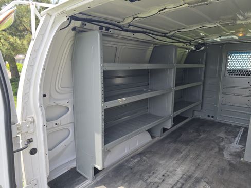 Used 2014 Ford E-150 and Econoline 150 w/ Power Group image 10