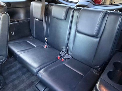 Used 2015 Toyota Highlander XLE image 12