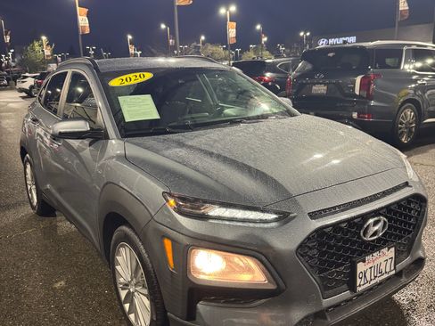 Used 2020 Hyundai Kona SEL image 1