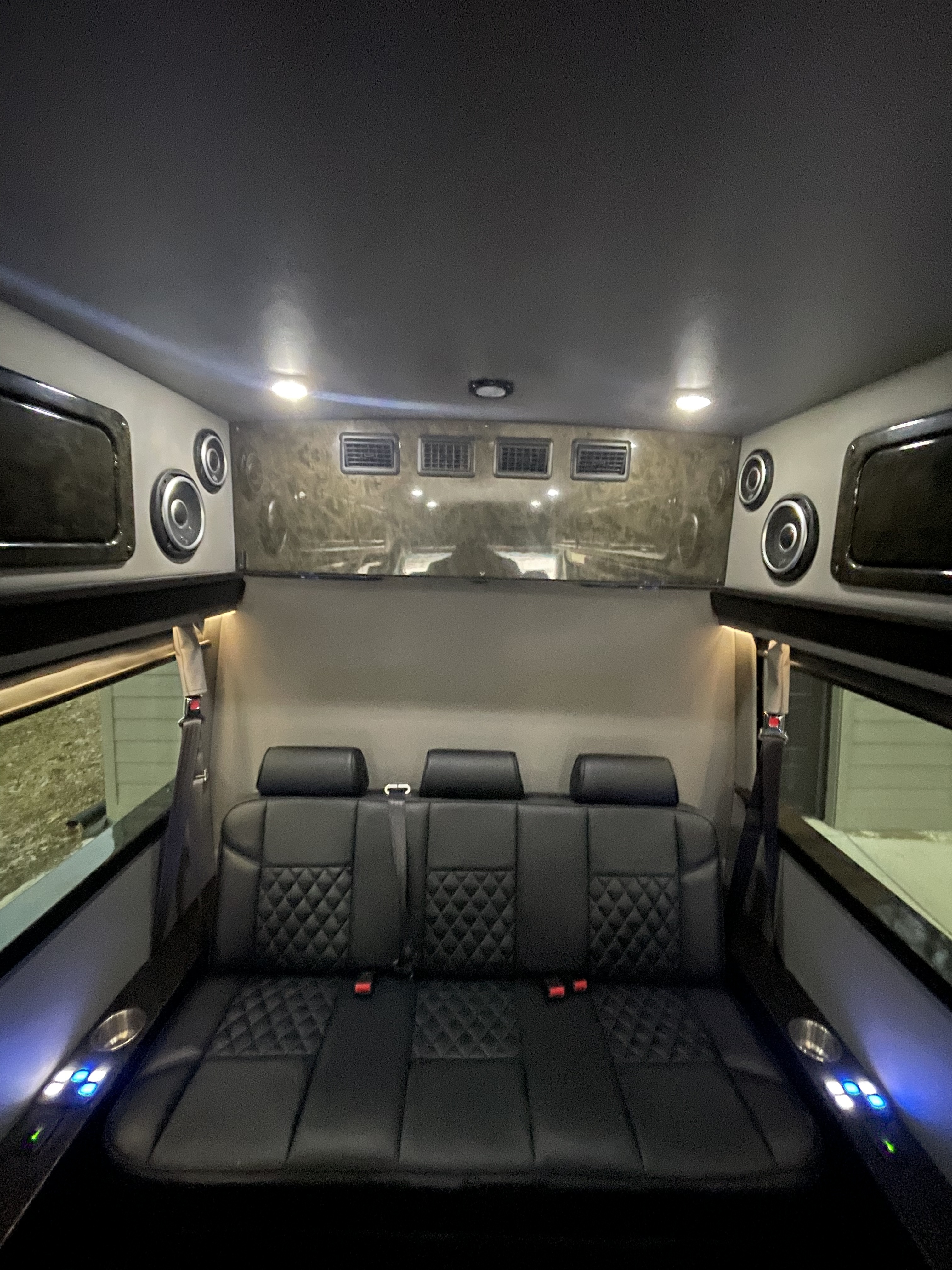 Used 2017 Mercedes-Benz Sprinter 2500 image 20