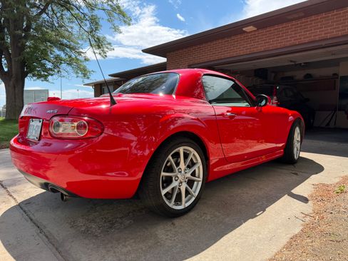 Used 2012 MAZDA MX-5 Miata Grand Touring w/ Premium Pkg RWD image 8