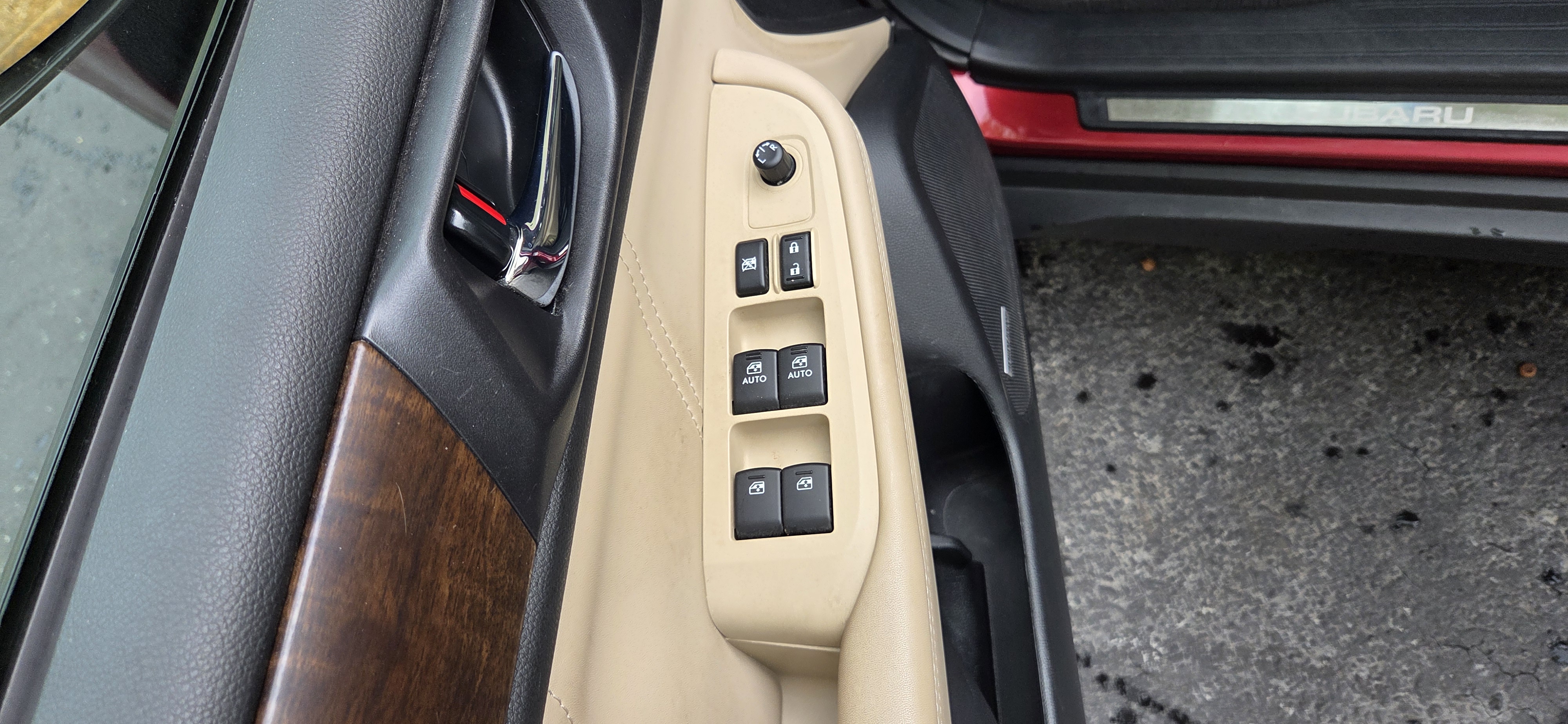 Used 2018 Subaru Outback 2.5i Limited AWD/4WD image 16