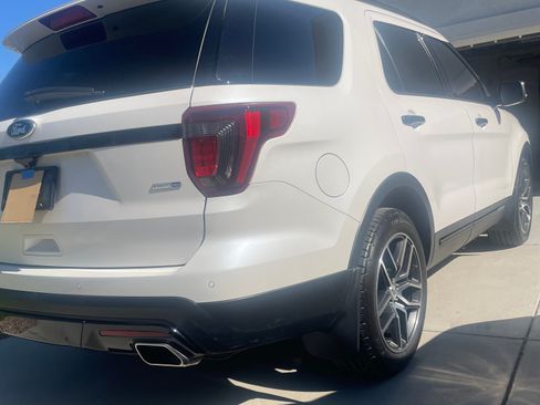 Used 2016 Ford Explorer Sport w/ Equipment Group 401A AWD/4WD image 2