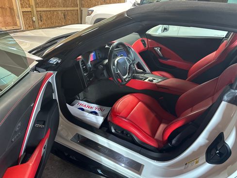 Used 2016 Chevrolet Corvette Z06 w/ 3LZ Preferred Equipment Group image 16