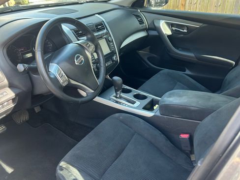 Used 2015 Nissan Altima 2.5 SV w/ Convenience Package image 6