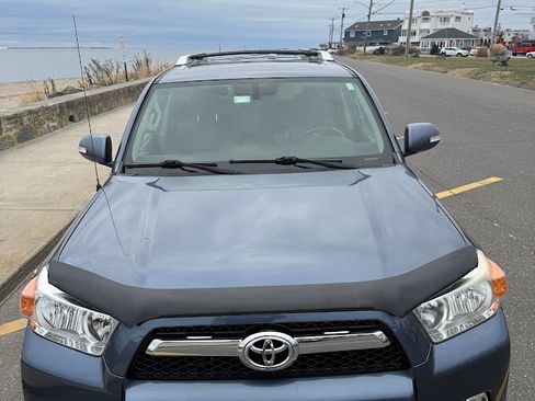 Used 2012 Toyota 4Runner Limited image 5