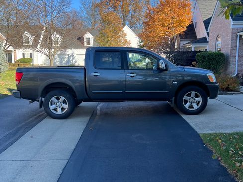 Used 2004 Nissan Titan SE image 4