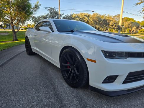 Used 2014 Chevrolet Camaro SS w/ SS Performance Package image 4