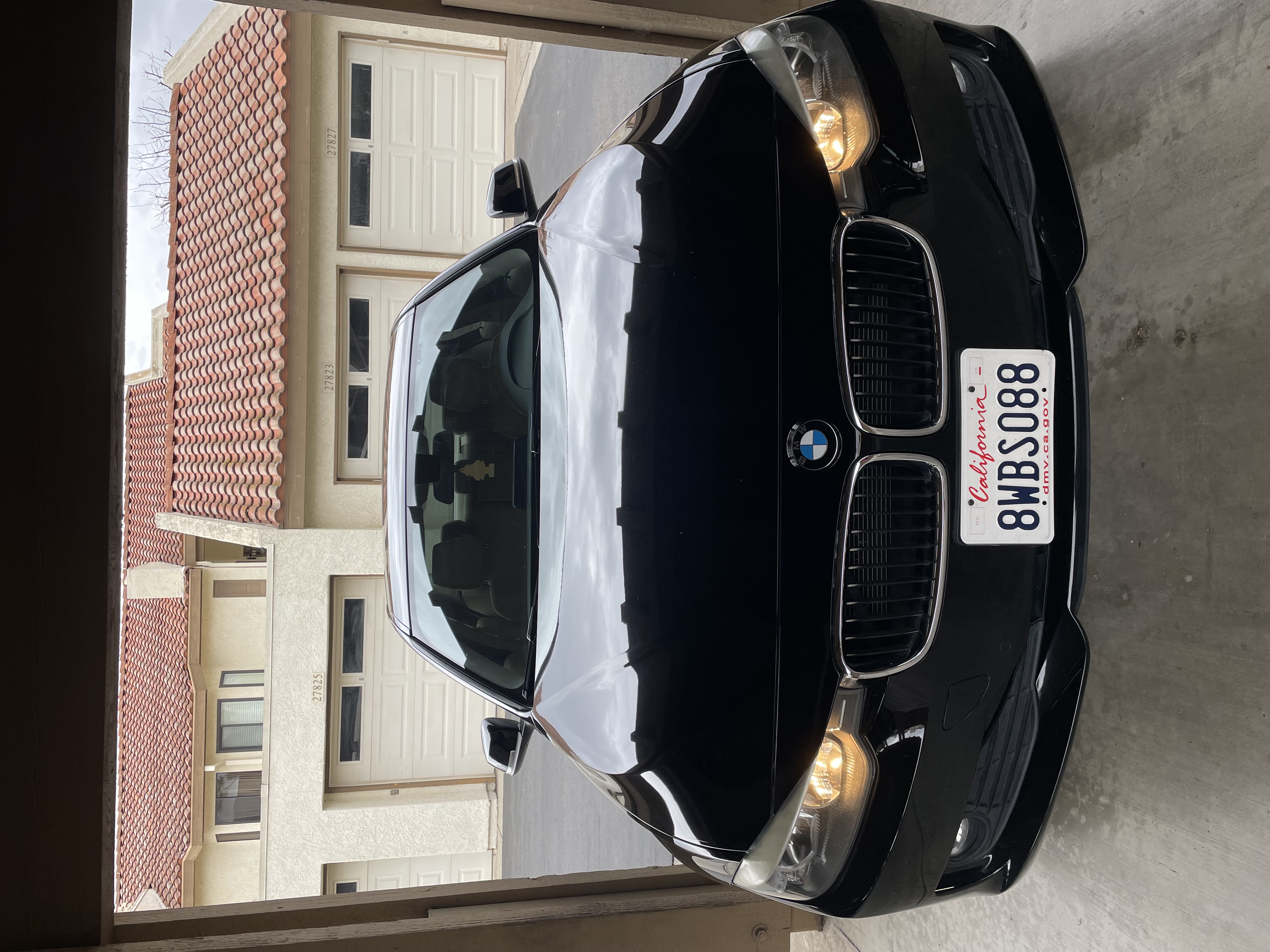 Used 2014 BMW 320i Sedan w/ Driver Assistance Package RWD image 1