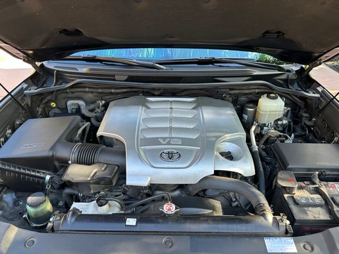 Used 2021 Toyota Land Cruiser AWD/4WD image 21