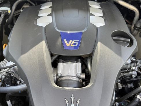 Used 2019 Maserati Levante S GranLusso image 26