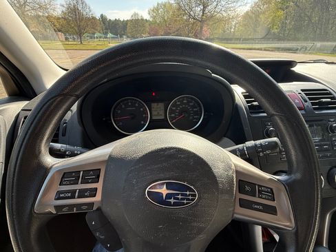 Used 2014 Subaru Forester 2.5i Premium w/ All-Weather Package AWD/4WD image 9